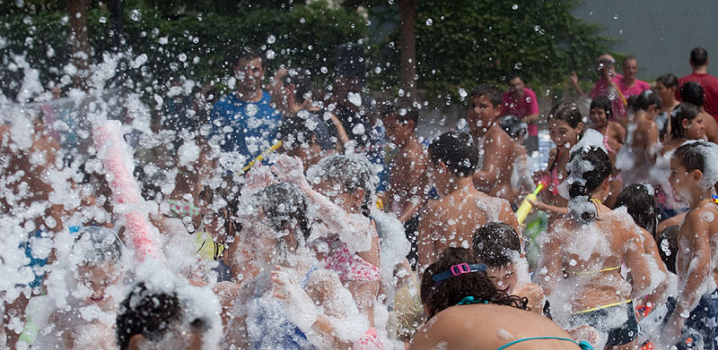 batia-aigua-escuma-festa-major-caldes-de-malavella-2015-28