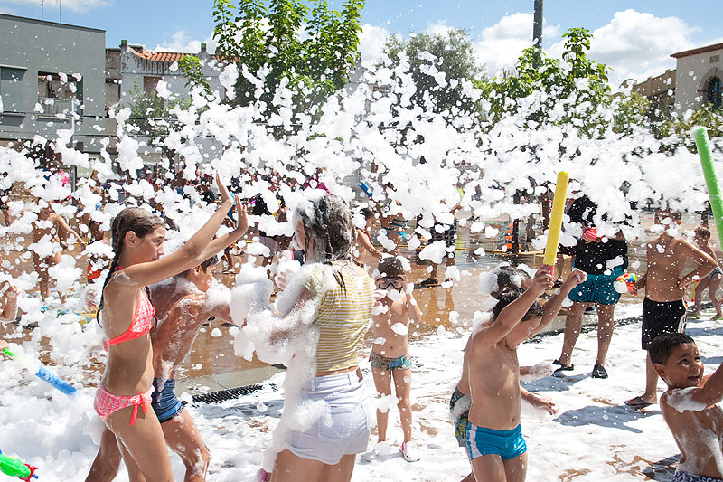 batia-aigua-escuma-festa-major-caldes-de-malavella-2015-48
